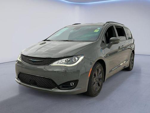 2020 Chrysler Pacifica Hybrid Limited