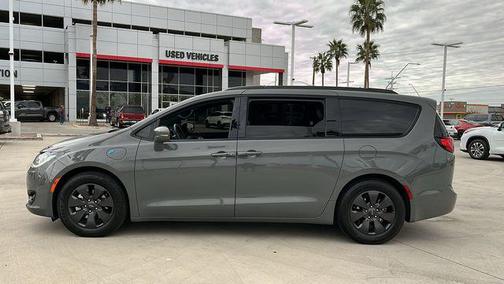 2020 Chrysler Pacifica Hybrid Limited