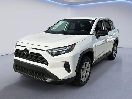 Ice Cap 2024 Toyota RAV4 LE