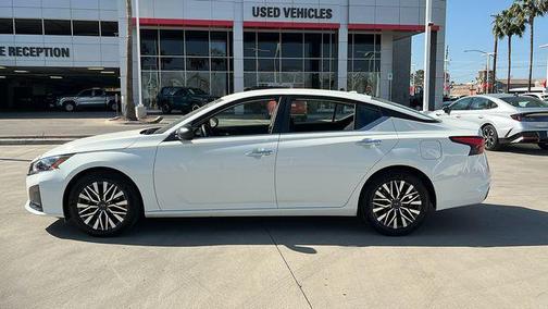 Glacier White 2025 Nissan Altima 2.5 SV