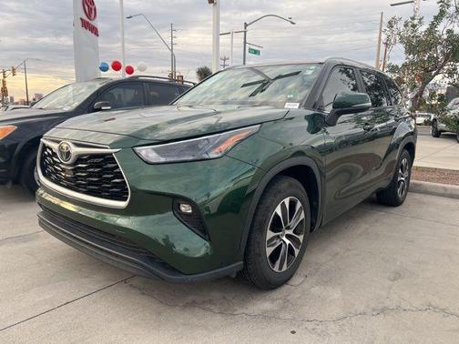 2023 Toyota Highlander XLE