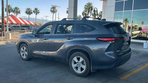 Magnetic Gray Metallic 2023 Toyota Highlander LE