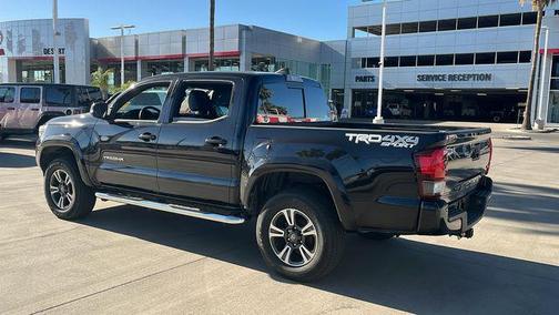 Midnight Black Metallic 2018 Toyota Tacoma TRD Sport