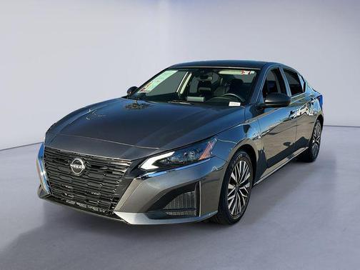 Gun Metallic 2024 Nissan Altima 2.5 SV