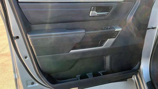 2023 Toyota Tundra Hybrid Platinum