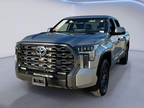 2023 Toyota Tundra Hybrid Platinum