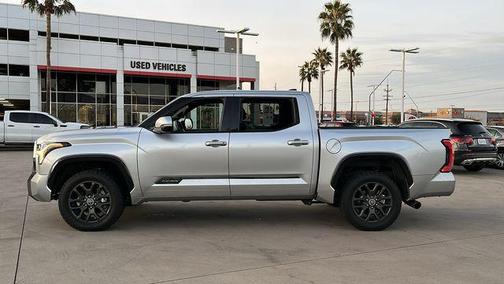 2023 Toyota Tundra Hybrid Platinum