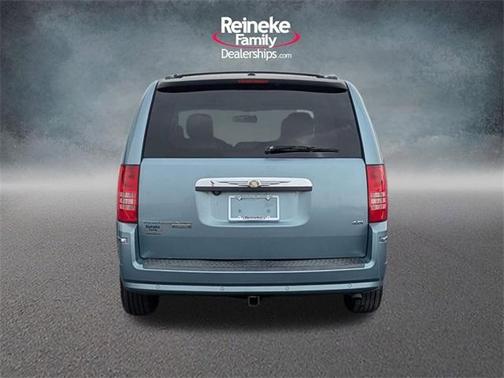 2008 Chrysler Town & Country Limited