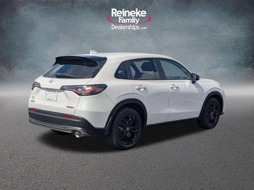 Platinum White Pearl 2026 Honda HR-V Sport