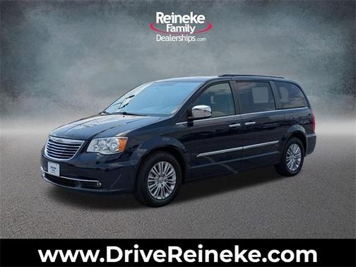 2016 Chrysler Town & Country Touring-L