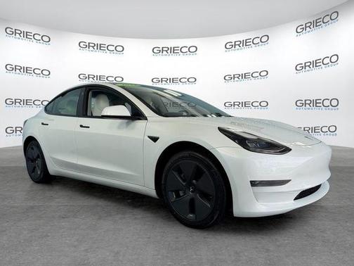 Pearl White Multi 2023 Tesla Model 3 Base