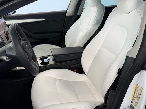 Pearl White Multi 2023 Tesla Model 3 Base