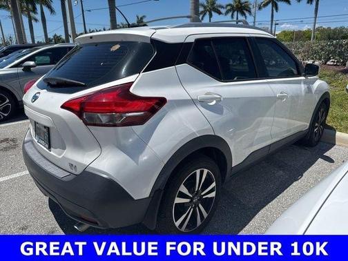 Aspen White 2018 Nissan Kicks SV