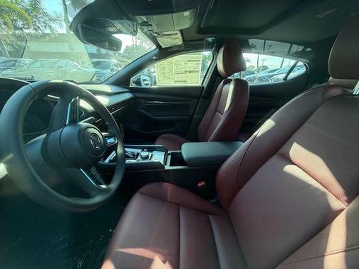 Snowflake White Pearl 2026 Mazda Mazda3 2.5 S Carbon Edition