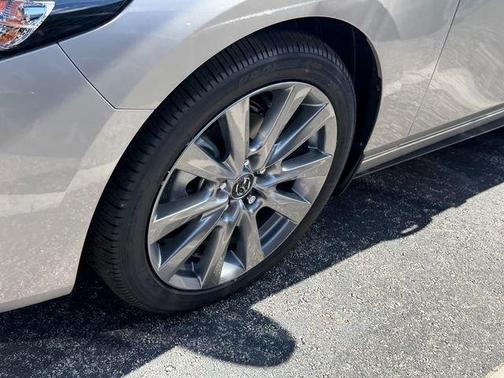 Platinum Quartz Metallic 2026 Mazda Mazda3 FWD w/Preferred Package