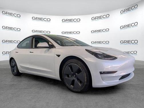 Pearl White Multi 2023 Tesla Model 3 Base
