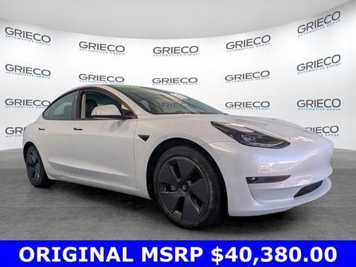Pearl White Multi 2023 Tesla Model 3 Base