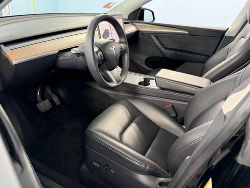 Black 2023 Tesla Model Y Long Range