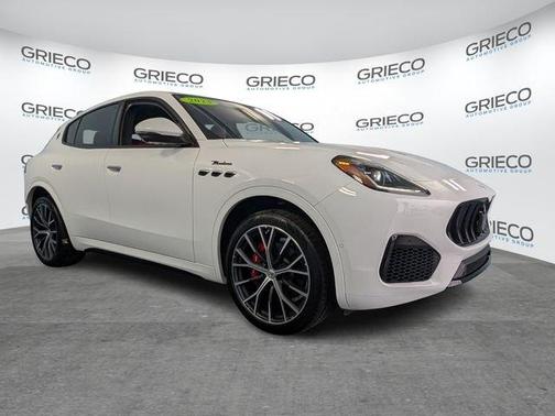 Bianco 2023 Maserati Grecale Modena