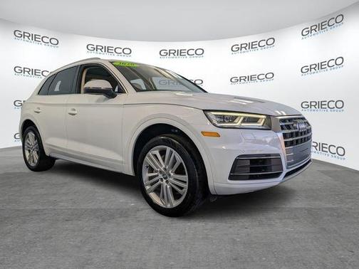 Glacier White Metallic 2020 Audi Q5 40 Premium Plus