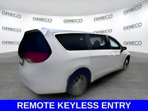 Bright White Clearcoat 2023 Chrysler Voyager LX