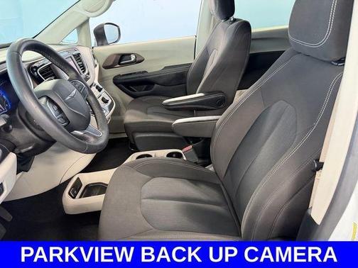 Bright White Clearcoat 2023 Chrysler Voyager LX
