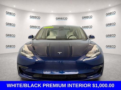 Deep Blue Metallic 2018 Tesla Model 3 Performance