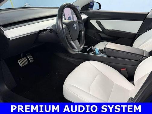 Deep Blue Metallic 2018 Tesla Model 3 Performance