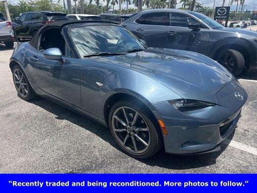 Blue Reflex 2016 Mazda MX-5 Miata Grand Touring
