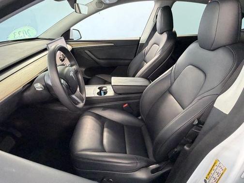 Pearl White Multi 2023 Tesla Model Y Long Range
