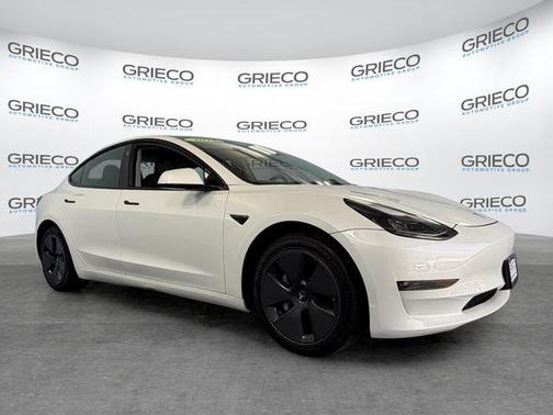 Pearl White Multi 2023 Tesla Model 3 Base