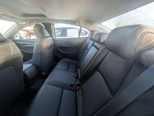 Snowflake White Pearl 2026 Mazda Mazda3 FWD w/Preferred Package