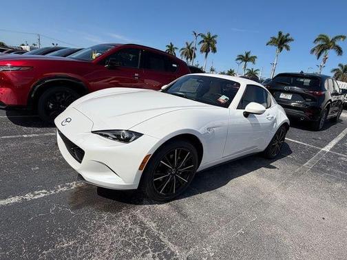 Snowflake White Pearl 2026 Mazda MX-5 Miata Grand Touring