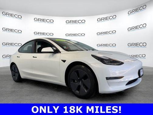 Pearl White Multi 2023 Tesla Model 3 Base