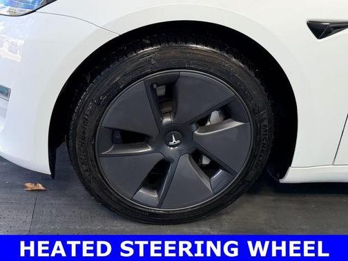 Pearl White Multi 2023 Tesla Model 3 Base