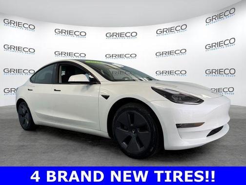 Pearl White Multi 2023 Tesla Model 3 Base