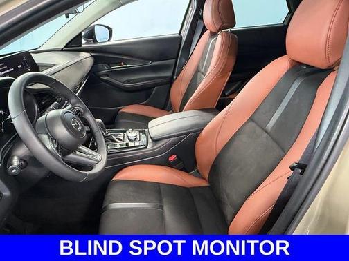 Zircon Sand Metalic 2024 Mazda CX-30 2.5 Carbon Turbo