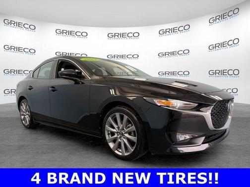 Jet Black Mica 2023 Mazda Mazda3 FWD w/Select Package
