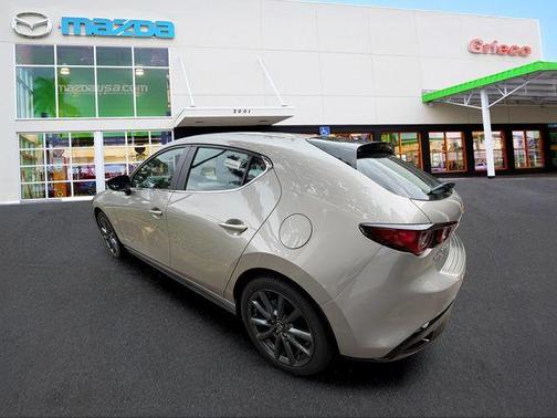 Platinum Quartz Metallic 2026 Mazda Mazda3 FWD w/Preferred Package