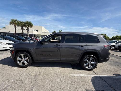 Metallic 2022 Jeep Grand Cherokee L Limited