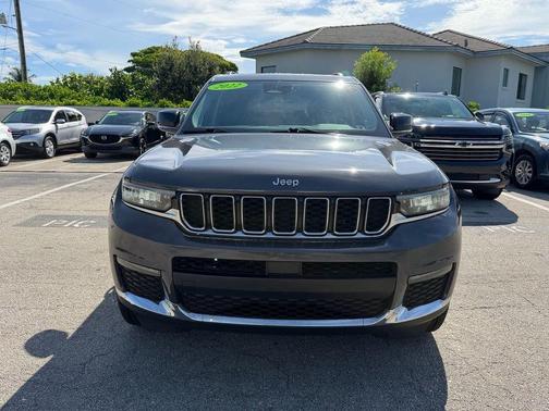 Metallic 2022 Jeep Grand Cherokee L Limited