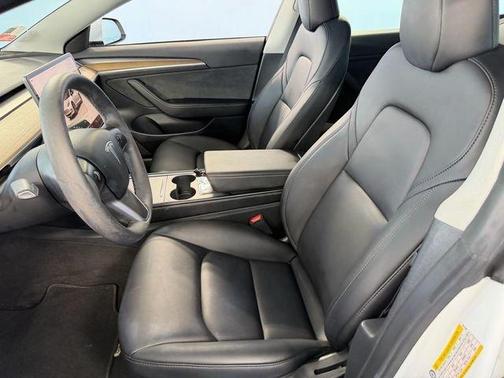 Pearl White Multi 2023 Tesla Model 3 Base