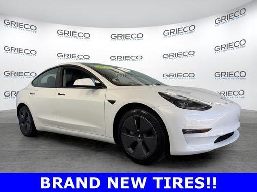 Pearl White Multi 2023 Tesla Model 3 Base