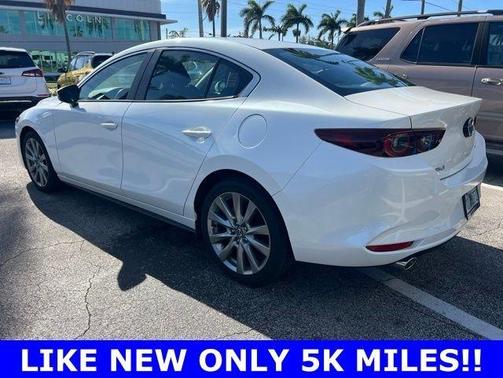 Snowflake White Pearl 2022 Mazda Mazda3 FWD w/Select Package