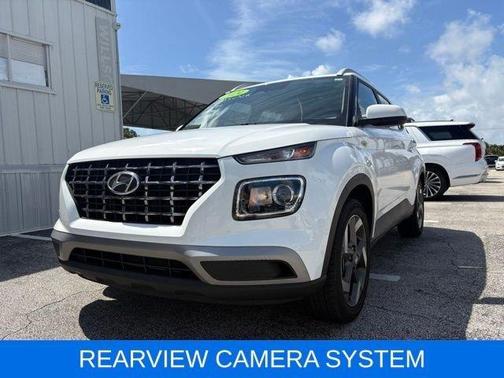 Lunar White 2024 Hyundai VENUE SEL