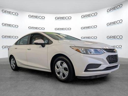 Summit White 2017 Chevrolet Cruze LS