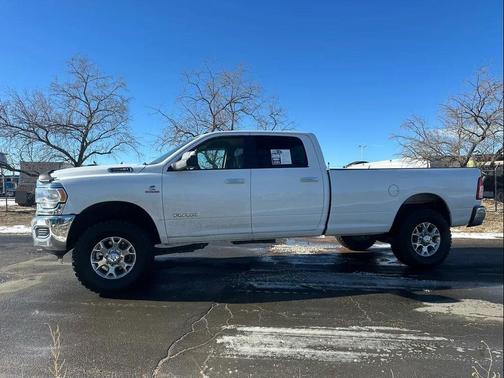 2019 RAM 2500 Big Horn Crew Cab 4x4 8' Box