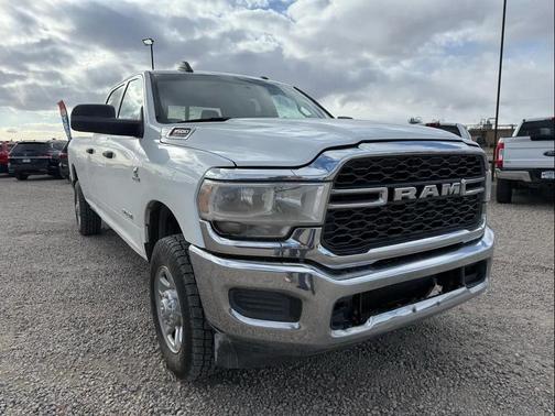 2019 RAM 3500 Tradesman Crew Cab 4x4 8' Box