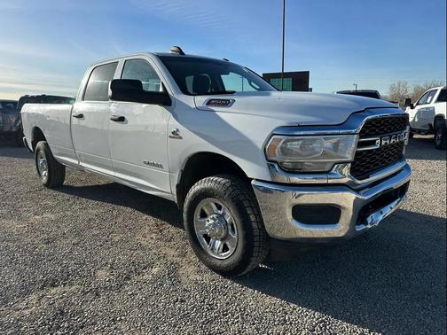 2019 RAM 3500 Tradesman Crew Cab 4x4 8' Box