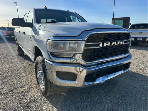 2019 RAM 3500 Tradesman Crew Cab 4x4 8' Box